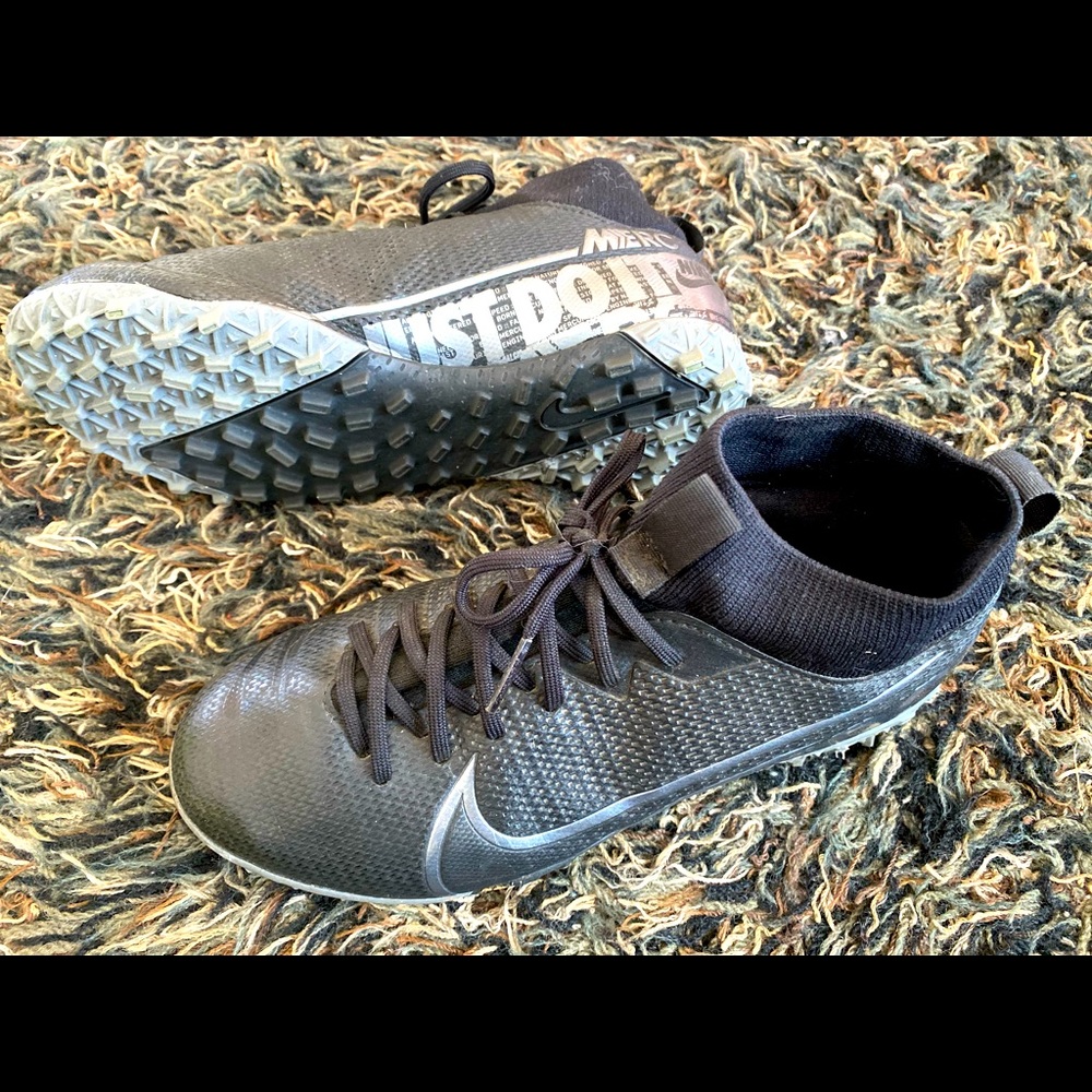 Nike Mercurial Superfly 7 Academy TF.